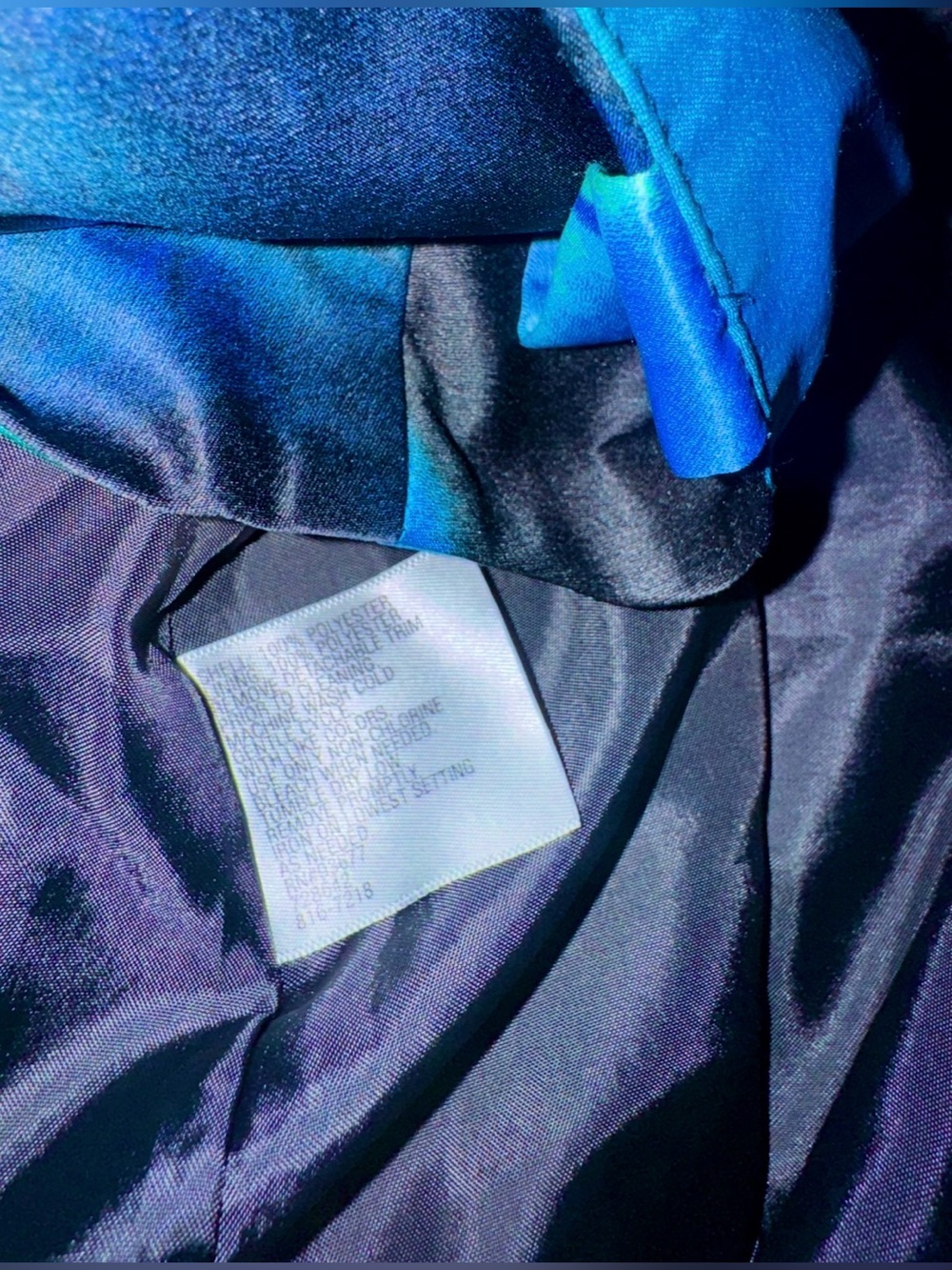 Bold, Water Color, Satin, Blue, Black & Green,  A-Line Skirt w/ Lining - size 6 - Picture 10 of 11